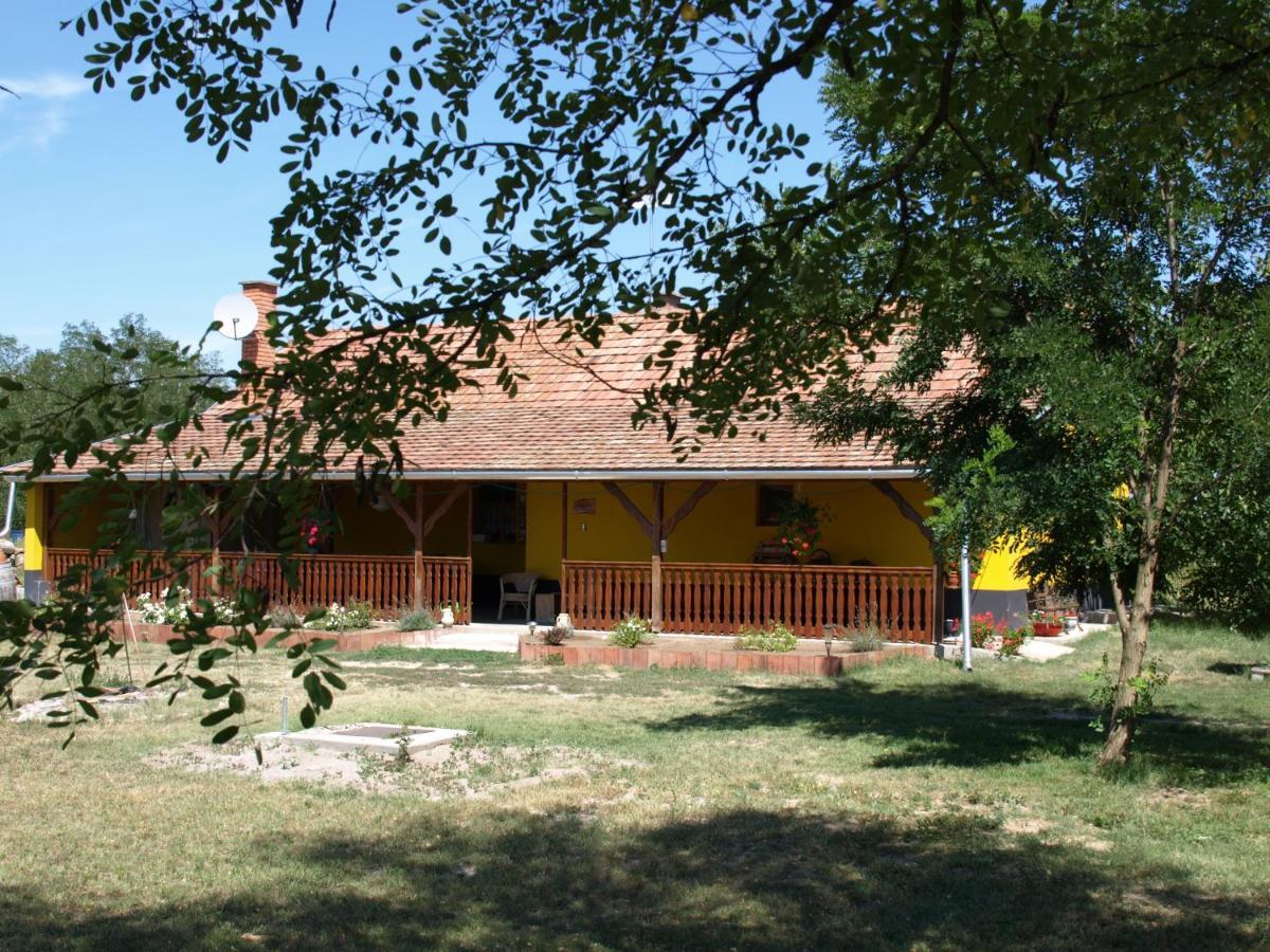 Camping Fantazia Tanya Szentkiraly Luaran gambar